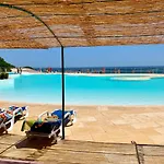 Casadaluz 86: Porto Dona Maria Oceanfront Retreat