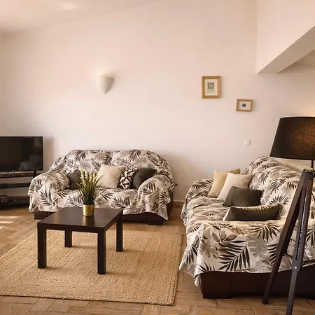Casa Da 86 - 2 Bedrooms & Seaview Town House , Salt Water Pool , Wifi Vakantiehuis