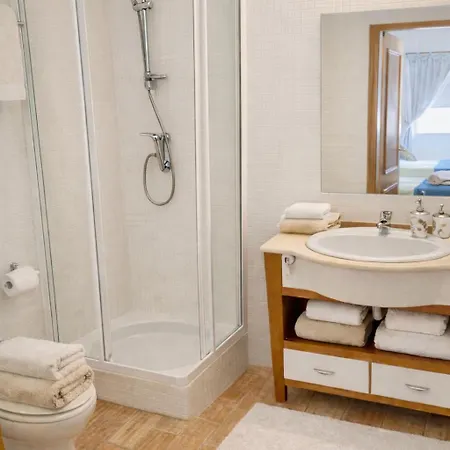 Casa Da 86 - 2 Bedrooms & Seaview Town House , Salt Water Pool , Wifi Luz