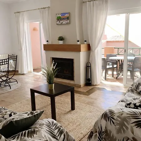 Casa Da 86 - 2 Bedrooms & Seaview Town House , Salt Water Pool , Wifi Vakantiehuis Luz
