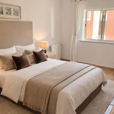 Casa Da 86 - 2 Bedrooms & Seaview Town House , Salt Water Pool , Wifi