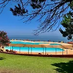 Casa Da 86 - 2 Bedrooms & Seaview Town House , Salt Water Pool , Wifi
