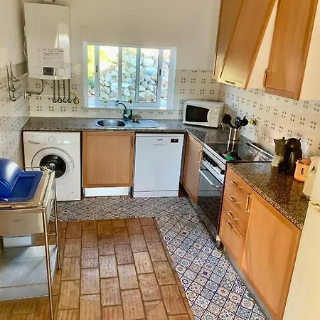 Vakantiehuis Casadaluz 86 - Porto Dona Maria Casa Do Mar , 2 Bedrooms , Amazing Sea View , Salt Water Pool , Wifi