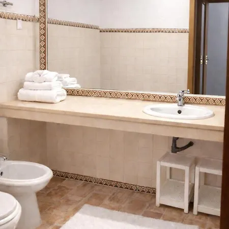Casa Da 86 - 2 Bedrooms & Seaview Town House , Salt Water Pool , Wifi *