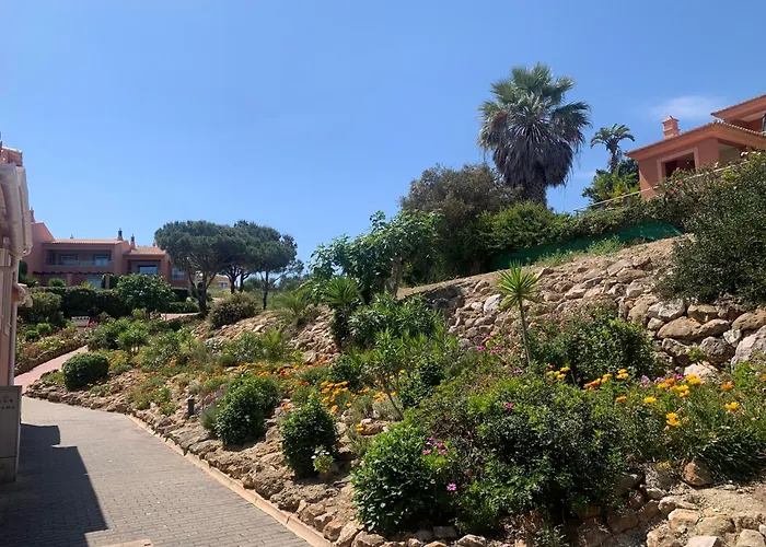 Casa Da 86 - 2 Bedrooms & Seaview Town House , Salt Water Pool , Wifi *