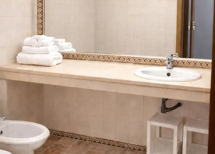 Casa Da 86 - 2 Bedrooms & Seaview Town House , Salt Water Pool , Wifi *