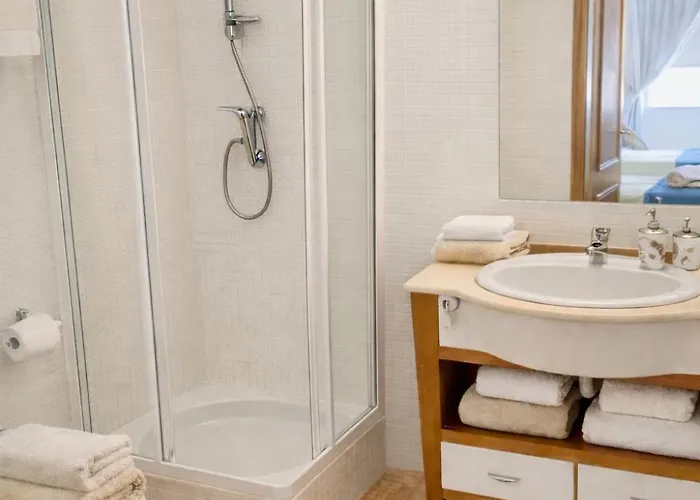 Casa Da 86 - 2 Bedrooms & Seaview Town House , Salt Water Pool , Wifi Luz
